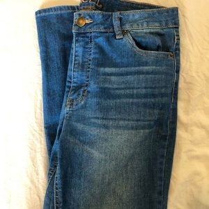High Rise Jeans - Short Size